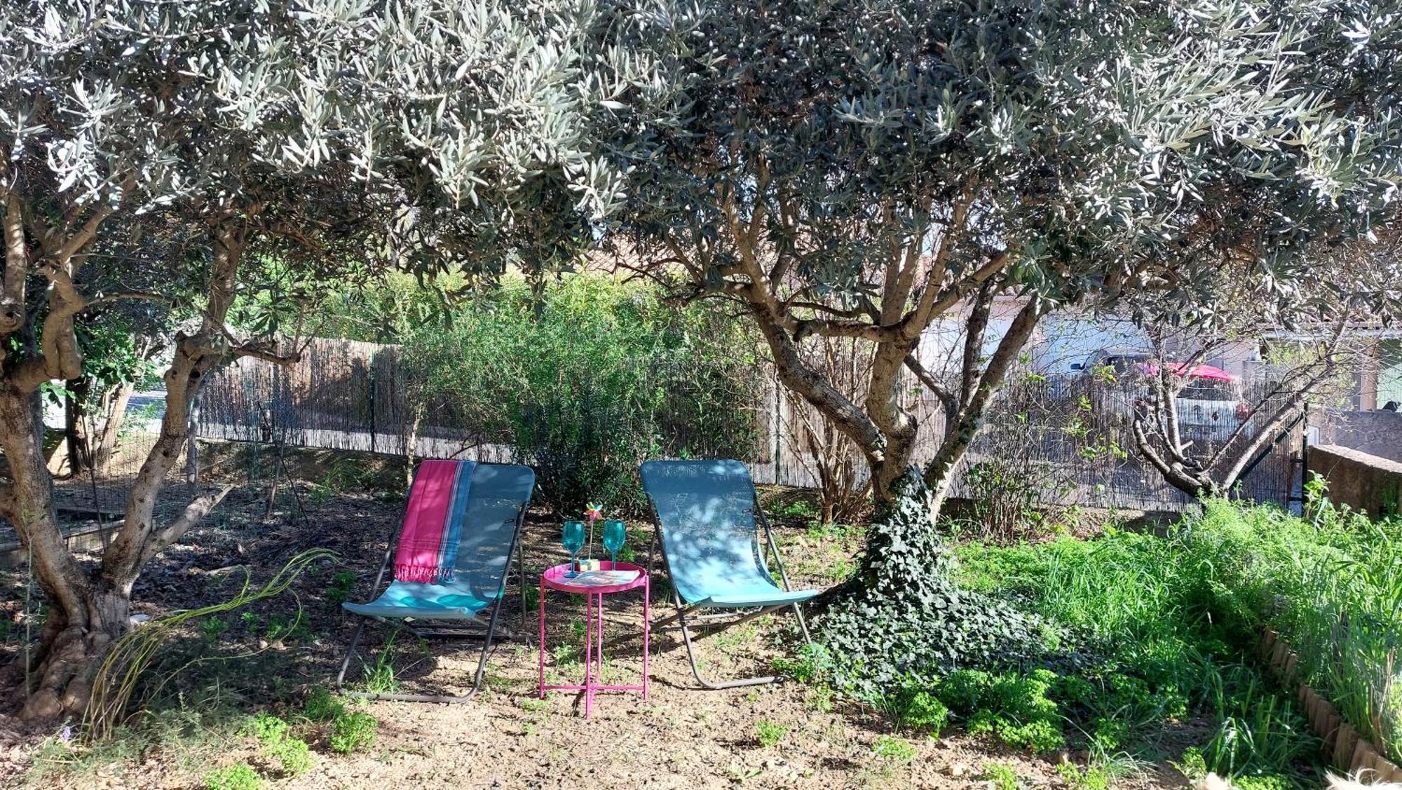 Villa 80 M2 Jardin Terrasse 3 Chambres Provence Volx Exterior foto